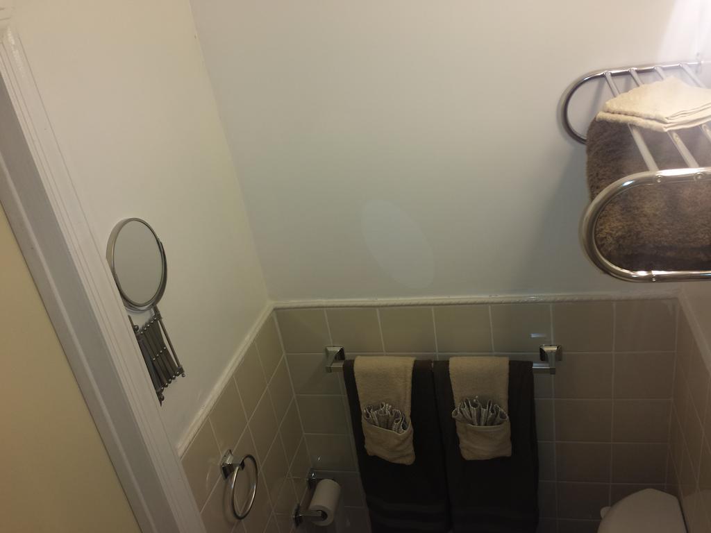 Studio And 1 Bedroom - Bronx Pangsapuri